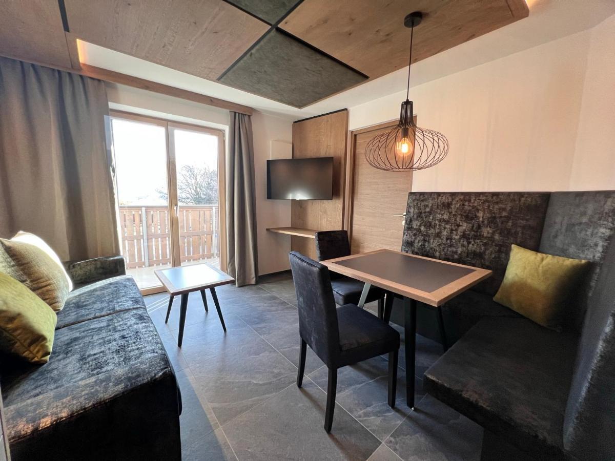 Adlhof Apartments บรูนิโก ภายนอก รูปภาพ